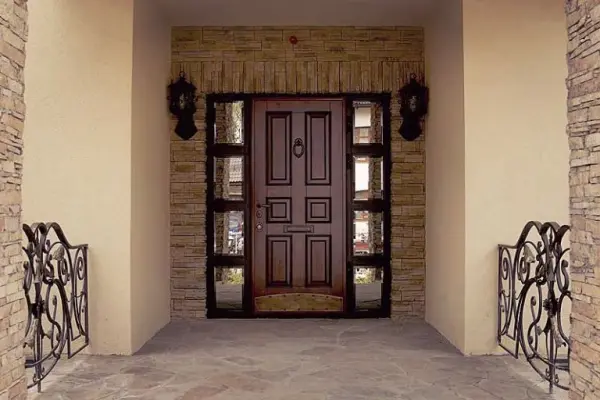 Choosing a Quality Armored Door