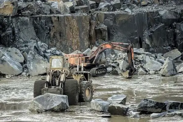 Granite deposits and types in Ukraine: full quarry overview