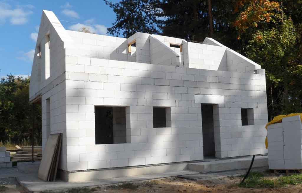 Practical aspects of construction application autoclaved aerated concrete