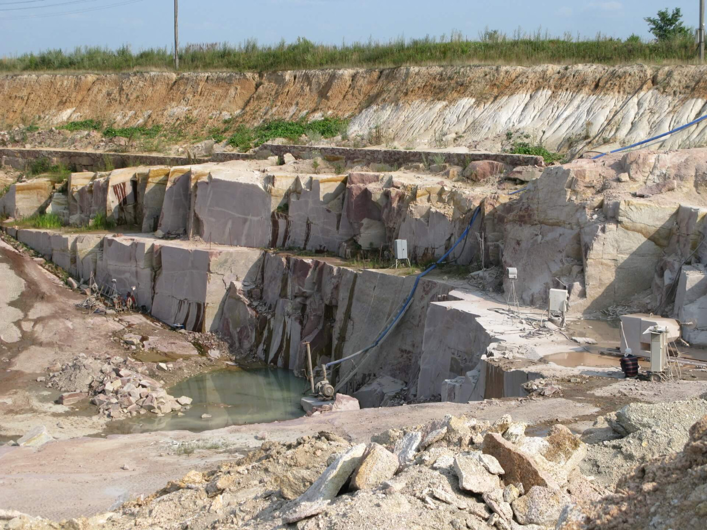 Lezniky Quarry